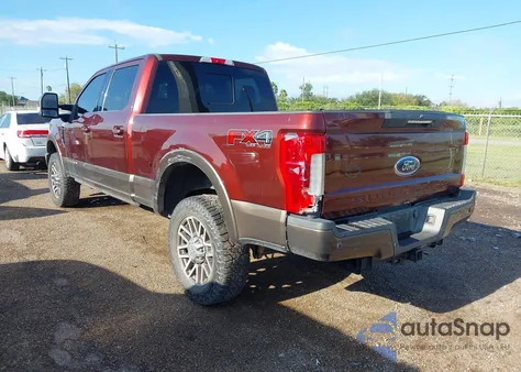 2017 Ford F-250 King Ranch из США, поврежденный, VIN 1FT7W2BT8HEB48170